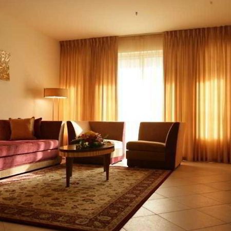 Belvedere Court Deluxe Hotel Apartments ドバイ エクステリア 写真
